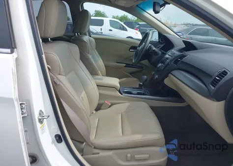 2015 Acura Rdx z USA, uszkodzony, nr VIN 5J8TB3H31FL016563